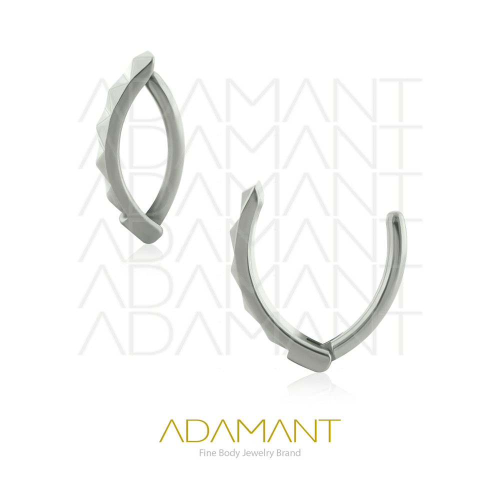 14g Clicker, Titanium, Navel Curved Rectangle, Side Pyramid Cuts.